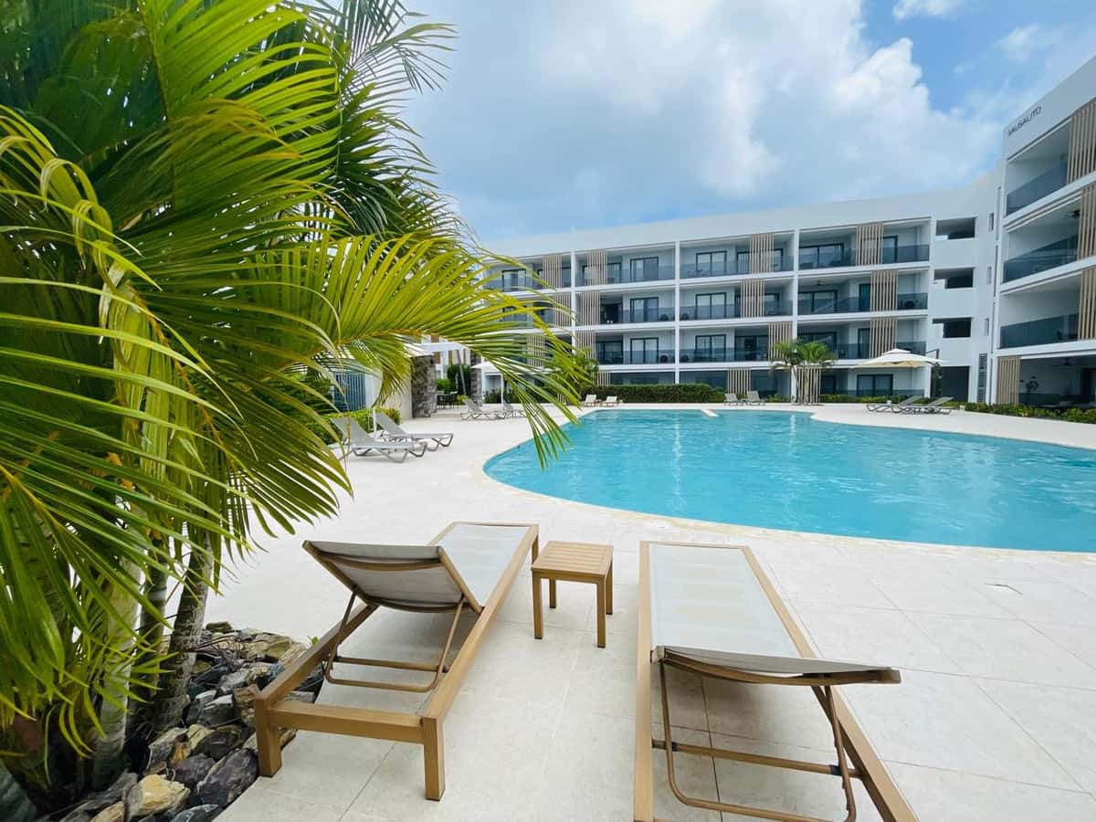 Beautiful 3 BR penthouse with private roof top terrace, move-in ready, walking distance to the beach - El Cortecito