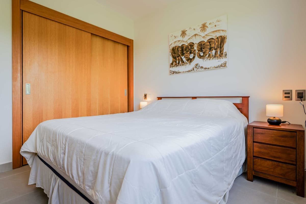 Golf Course View Penthouse: Luxurious 3-Bedroom Apartment For Sale in Golf Garden, Cocotal - Image 4