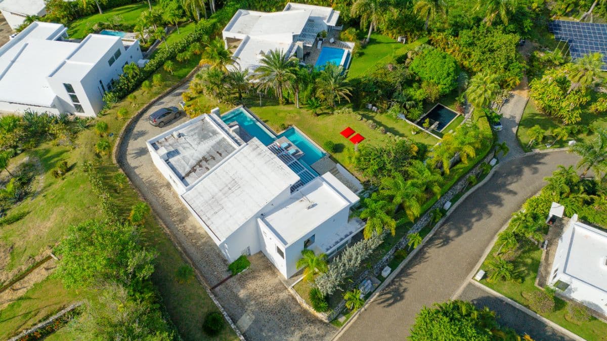 Your corner in the Caribbean. (Open to deals. Make me your OFFER) - Image 3