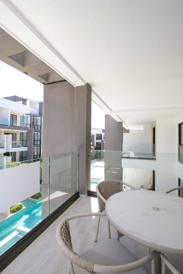 Beachfront Investment Opportunity with Private Beach – Turnkey 1-Bedroom Unit - Image 3