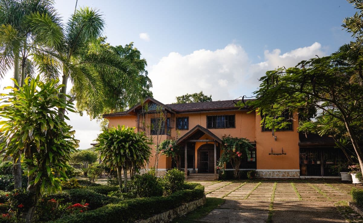 Luxury Two-Story Villa for Sale in Peravia, Dominican Republic | Ideal for Airbnb - Image 1