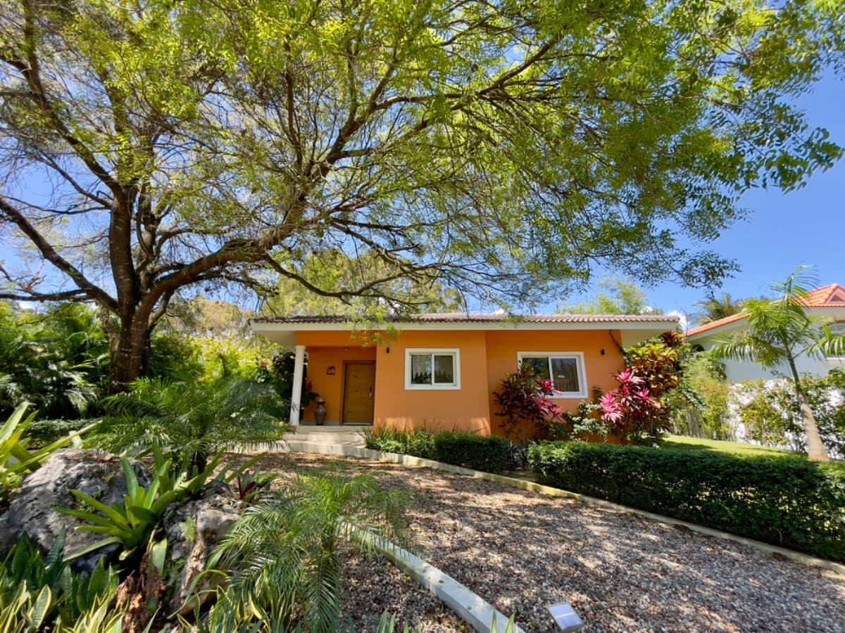 Charming Single-Level Villa with Pool | Gated Community Living - Image 5