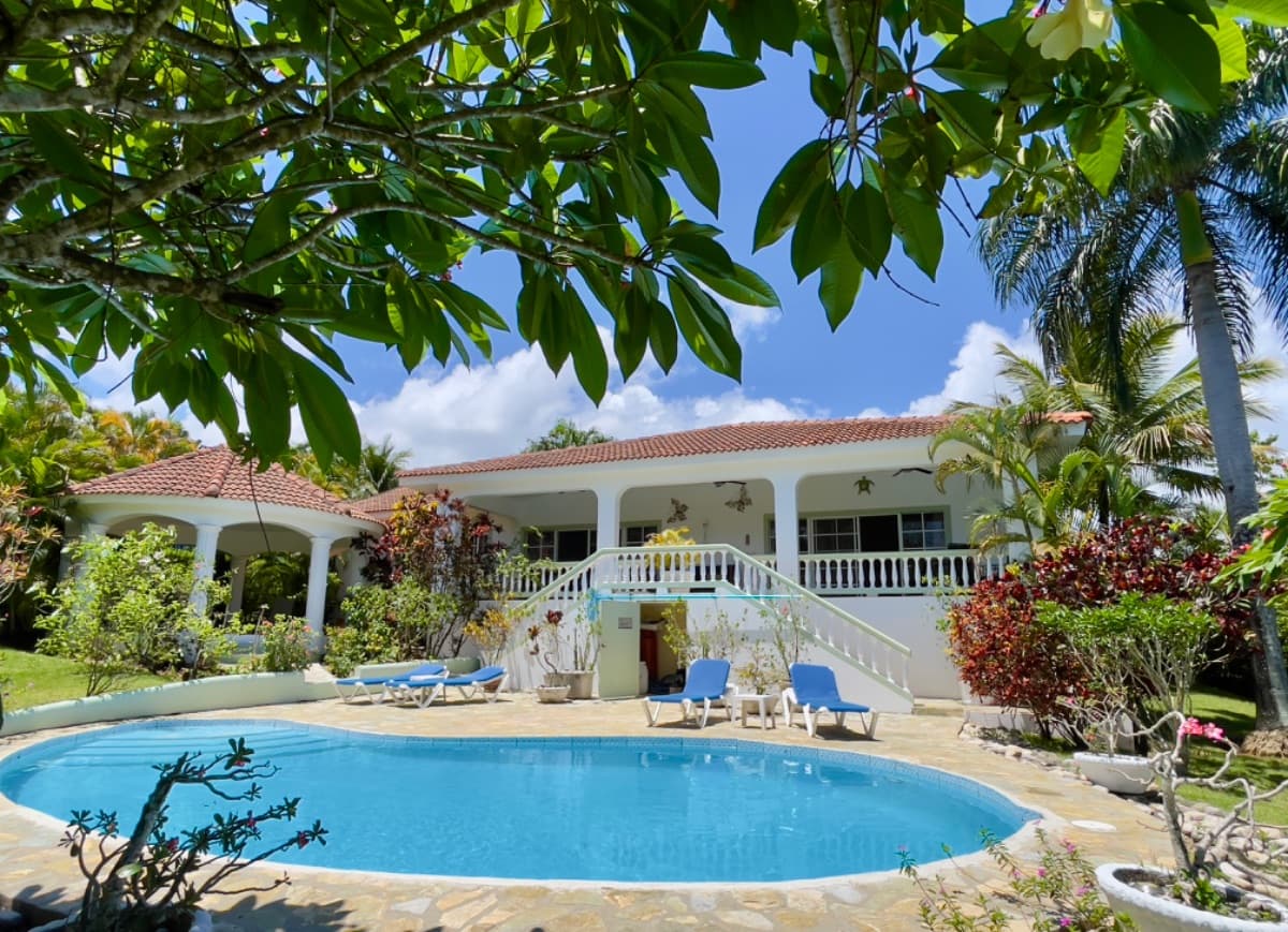 Experience refined Caribbean living in this spacious 4-bedroom villa designed for comfort, privacy, and effortless indoor-outdoor living - Image 1