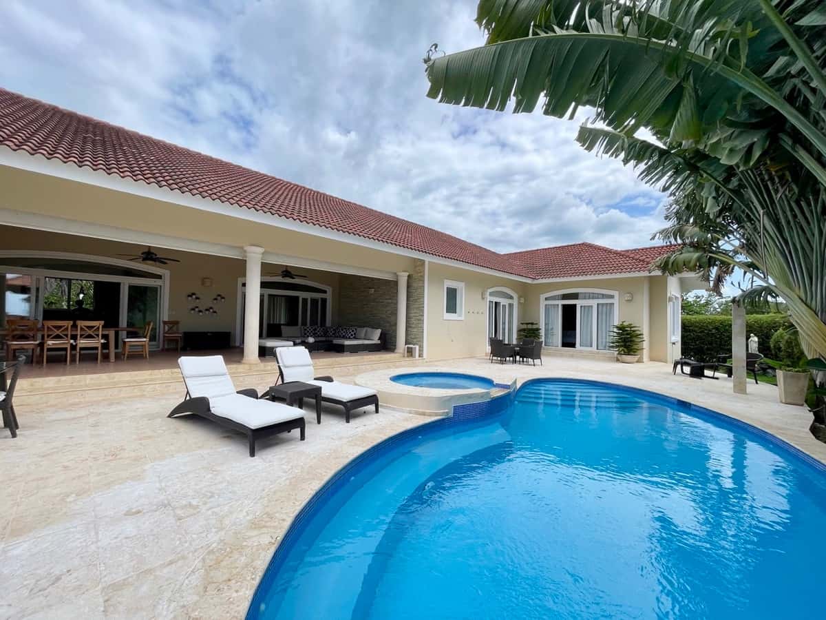 Refined Caribbean Living in a Prime Coastal Location