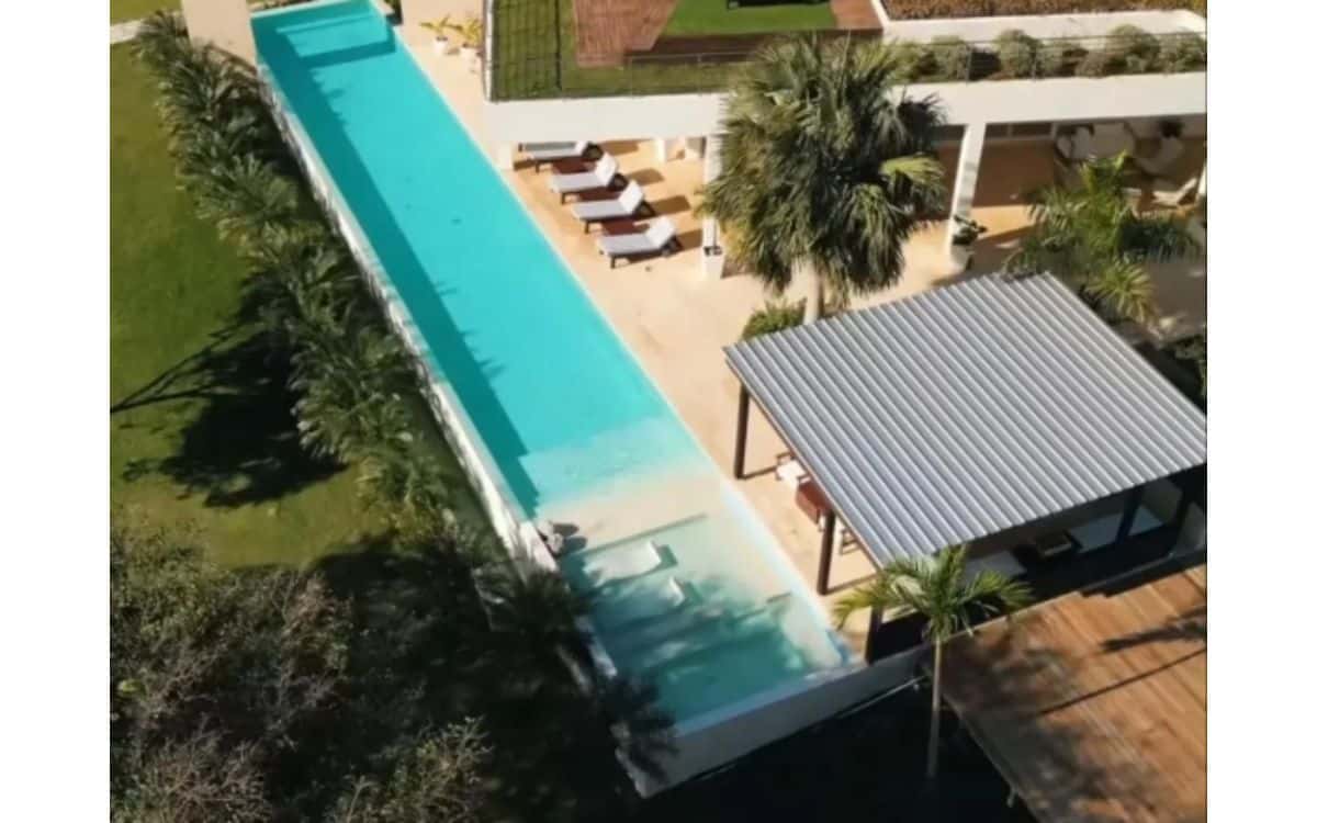 Exquisite 6-Bedroom Beachfront Estate: Villa Noah, El Limón, Samaná