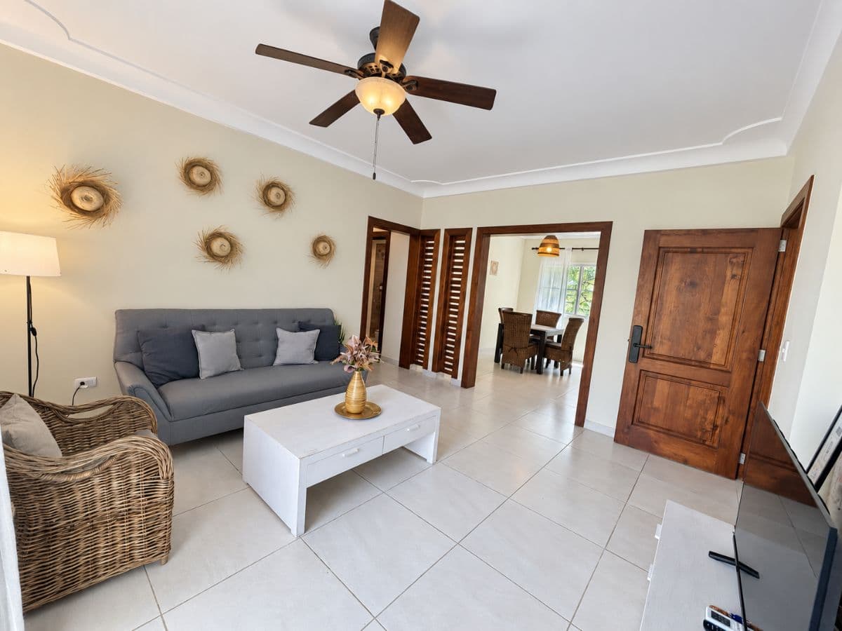 Luxurious Ground-Floor Residence – Steps from Bávaro Beach - Image 5