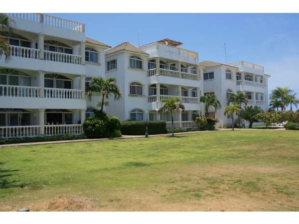 Beach Opportunity 5 Apts Titles For 16 More! 1