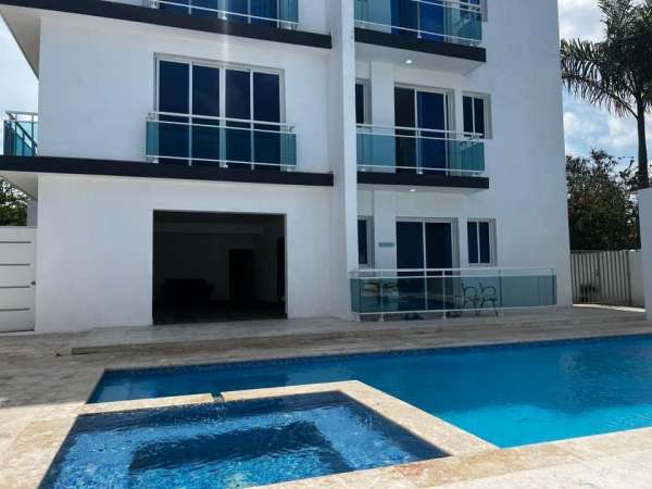 Don't Miss This Opportunity 3 Bed Apartment