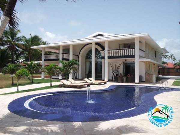 Incredible Villa On The Beach - White Sands