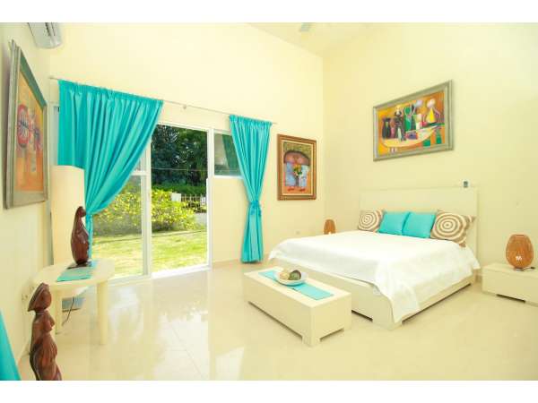Modern And Luxury 5 Bedrooms Villa