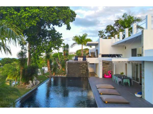 Definitely The Summer Villa You Need With The Best