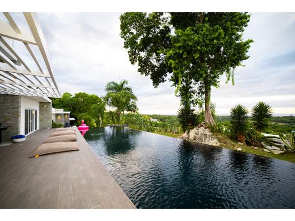 Definitely The Summer Villa You Need With The Best