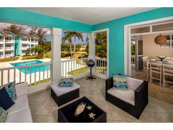 Beautiful And Comfortable 2 Bedrooms Condo