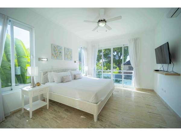 2 Bedroom 2 Bath Condo In Ocean Front Complex With