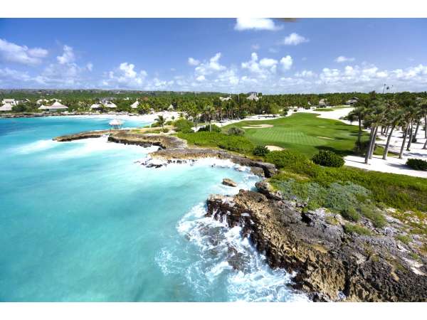 Land Lot For Sale In Cap Cana 2500 Sq.m / 26909 Sq