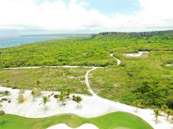 Luxury Land Lot For Prime Villa Construction In