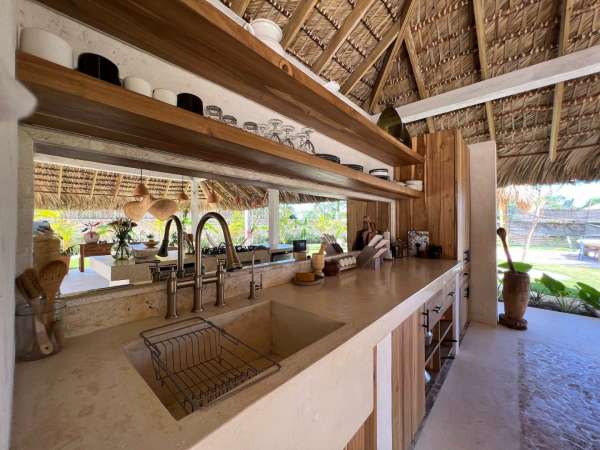 Luxurious Ecofriendly Villa Minutes From Playa