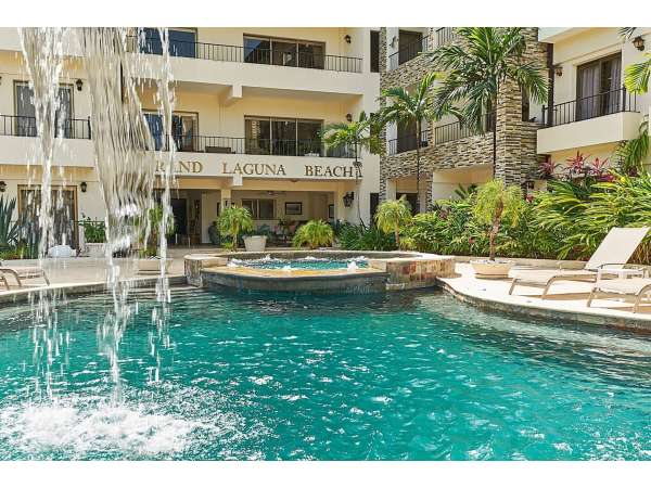 Stylish Two-bedroom Condo In Ocean Front Complex