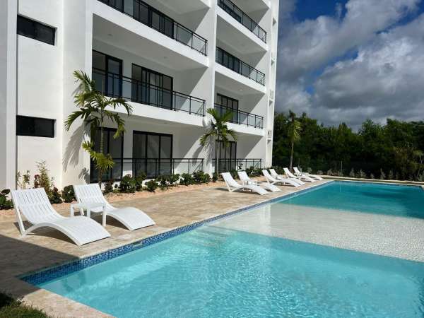 Id-2618 Stylish Three Bedroom Condo For Sale In