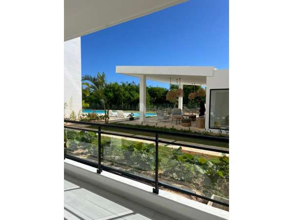 Id-2618 Stylish Three Bedroom Condo For Sale In