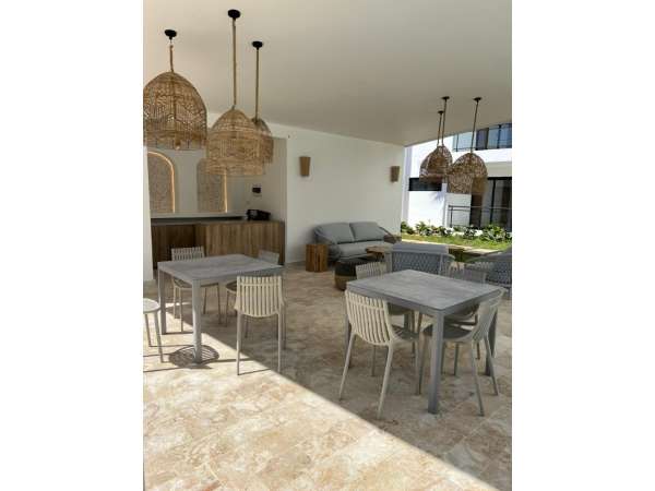 Id-2618 Stylish Three Bedroom Condo For Sale In