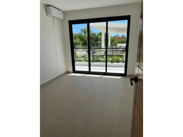 Id-2618 Stylish Three Bedroom Condo For Sale In