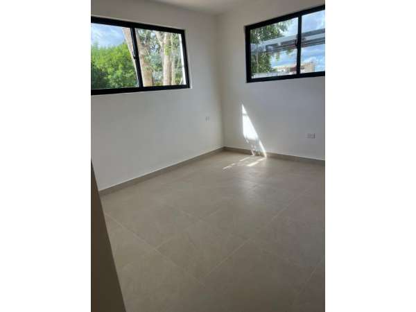 Id-2618 Stylish Three Bedroom Condo For Sale In