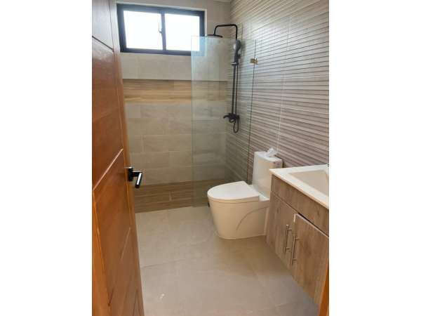Id-2618 Stylish Three Bedroom Condo For Sale In