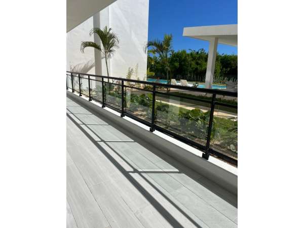 Id-2618 Stylish Three Bedroom Condo For Sale In