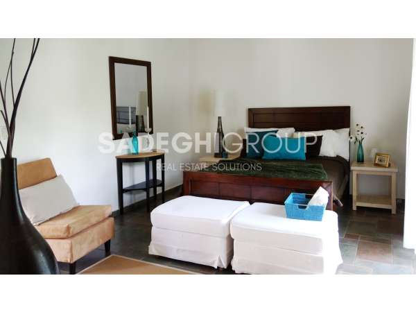 Stunning Contemporary 5-bedroom Villa | 5 Min From