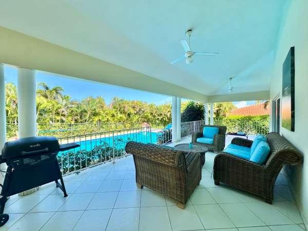Spacious 4-bedroom Villa In Casa Linda  Fully