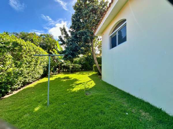 Spacious 4-bedroom Villa In Casa Linda  Fully