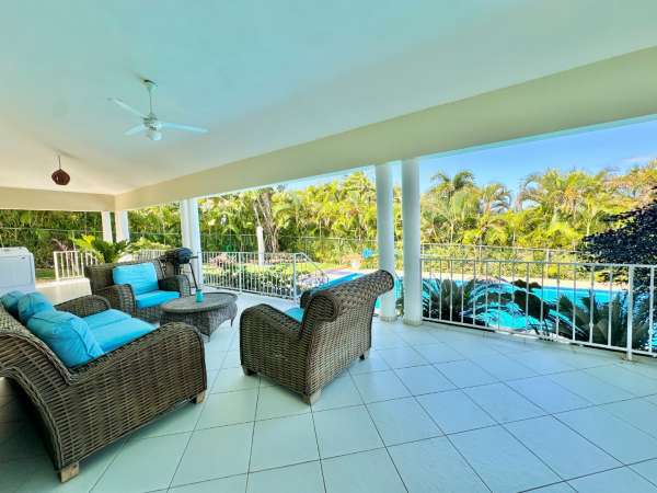 Spacious 4-bedroom Villa In Casa Linda  Fully