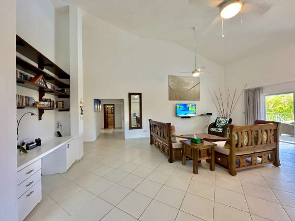 Spacious 4-bedroom Villa In Casa Linda  Fully