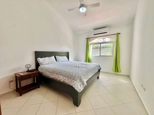 Spacious 4-bedroom Villa In Casa Linda  Fully