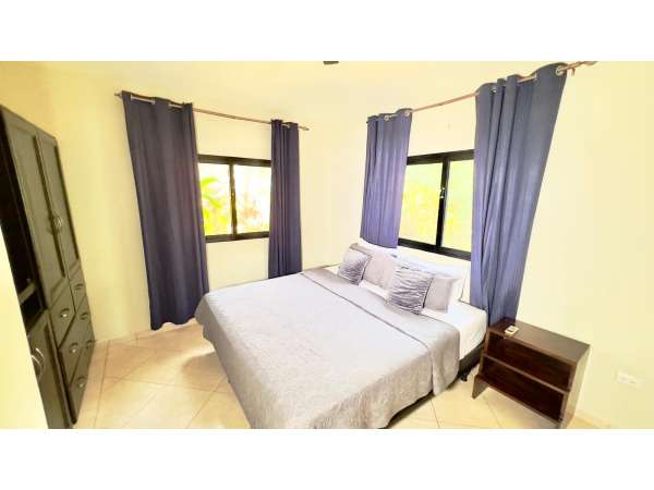 Spacious 6-bedroom Villa In Casa Linda
