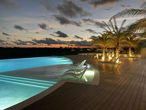 Spectacular 4-bedroom Apartment In A Premier