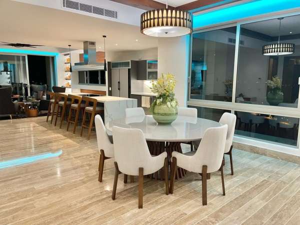 Spectacular 4-bedroom Apartment In A Premier