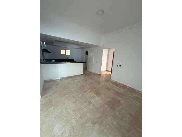 Apartment With Pool View And Premium Amenities In