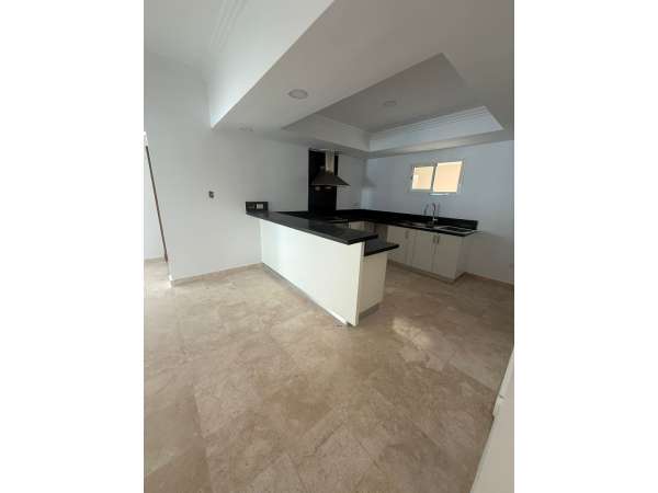 Apartment With Pool View And Premium Amenities In