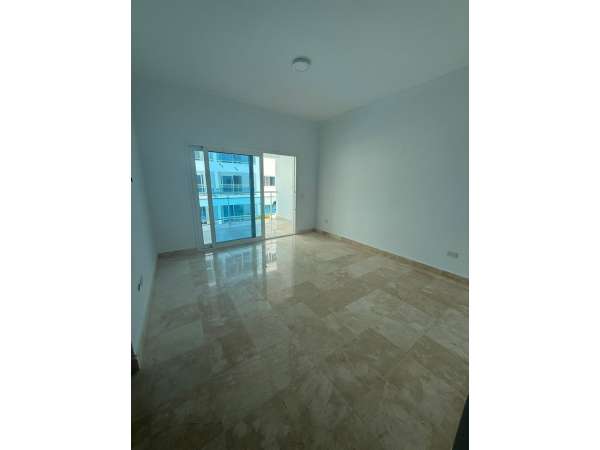 Apartment With Pool View And Premium Amenities In