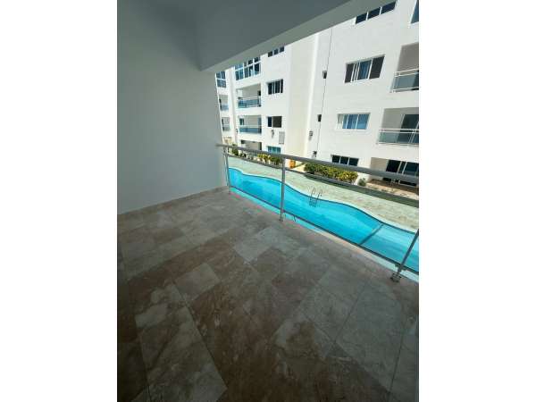 Apartment With Pool View And Premium Amenities In
