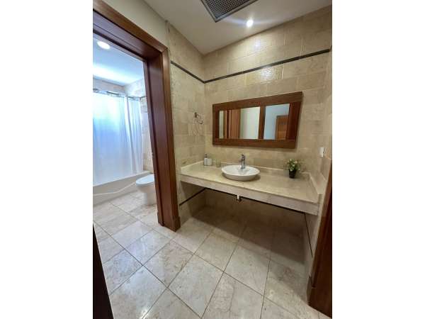 Pool Views 2br Penthouse In A Beachfront Complex