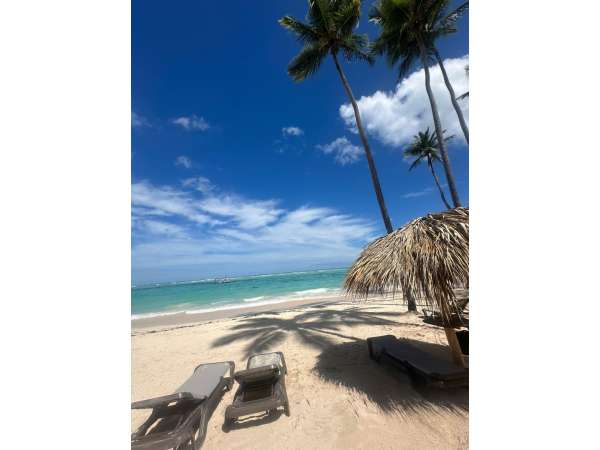 Pool Views 2br Penthouse In A Beachfront Complex
