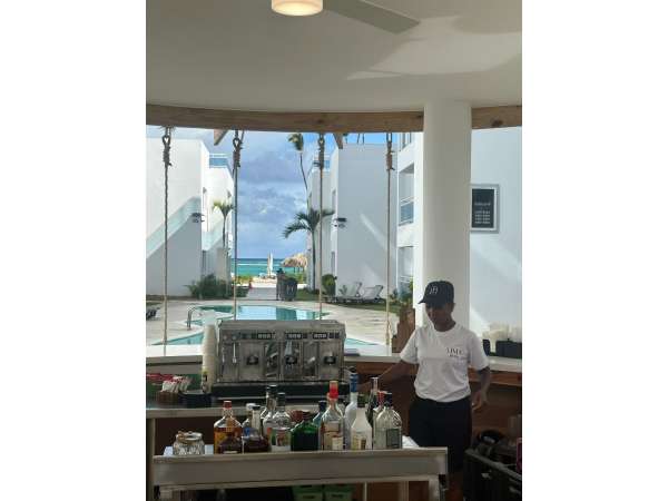 Pool Views 2br Penthouse In A Beachfront Complex