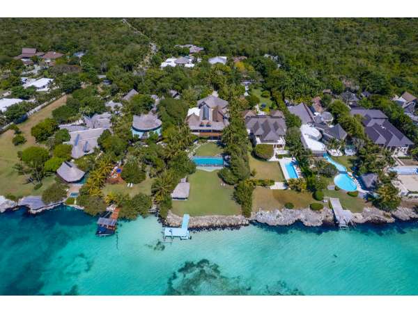 Seafront Villa In Marina €“ Punta Cana Resort &