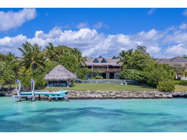 Seafront Villa In Marina €“ Punta Cana Resort &