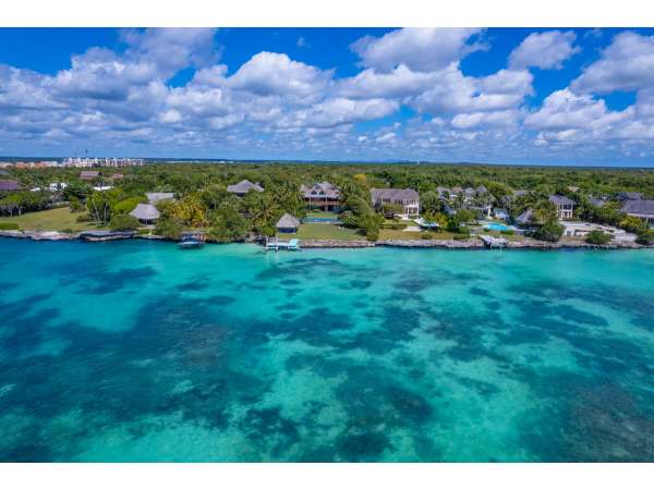 Seafront Villa In Marina €“ Punta Cana Resort &