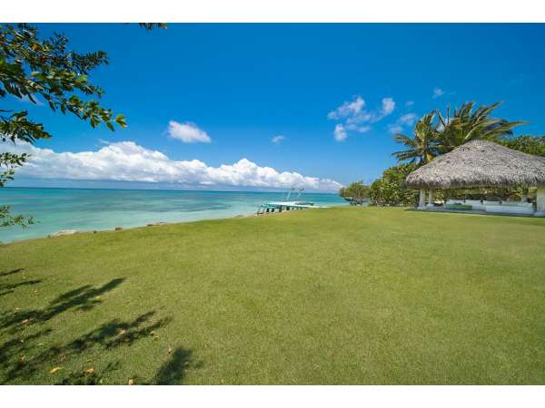 Seafront Villa In Marina €“ Punta Cana Resort &