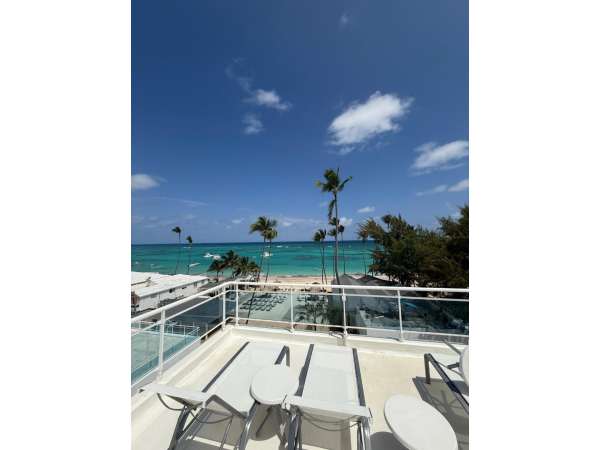 Oceanfront Penthouse With Ocean View In Exclusive